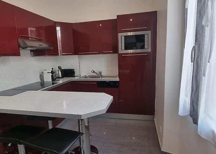 One Bedroom Andre Apartmán Cannes